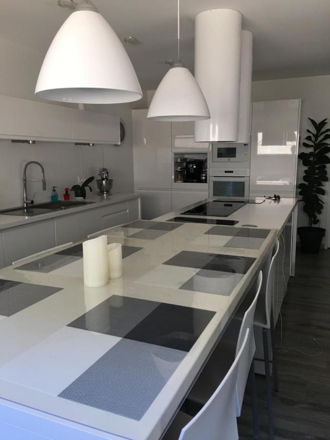 Fun And Sun Room Salles-dʼAude المظهر الخارجي الصورة